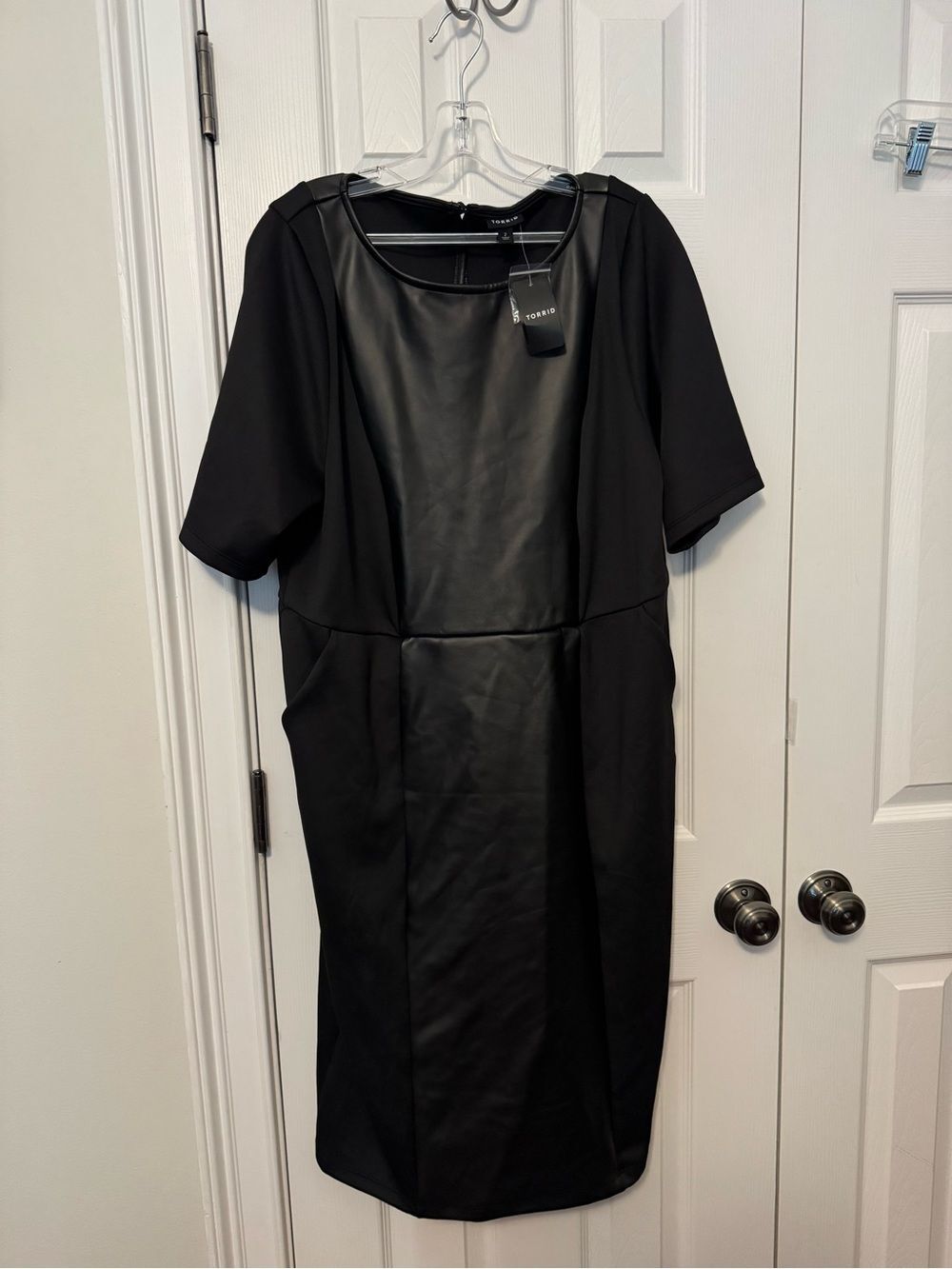 NWT Torrid Black Faux Leather Ponte Sheath Dress Size 2 (18/20)